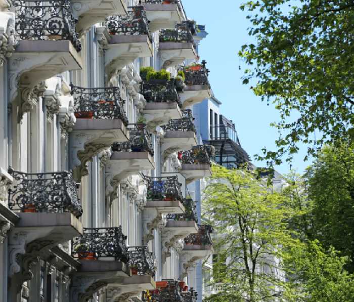 Was zeichnet unsere elbe-main Immobilien GmbH aus?